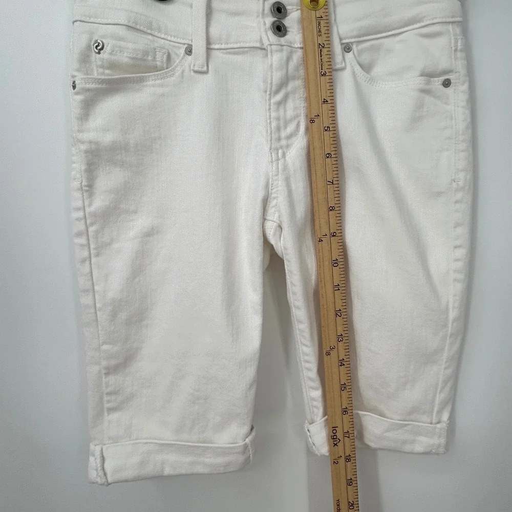 Denizen Levi's Women White Bermuda Denim Shorts Size 2 W26 Cuffed Mid Rise